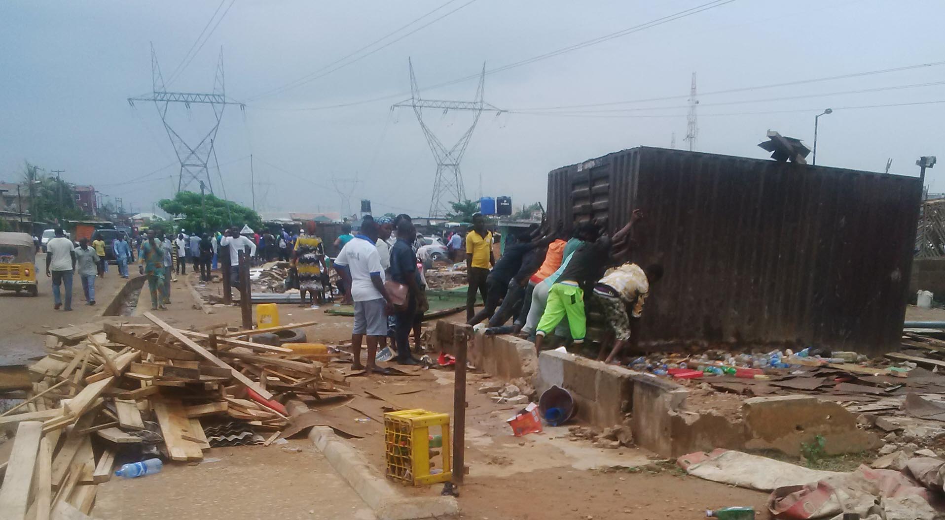 Artisans hurriedly evacuating their goods