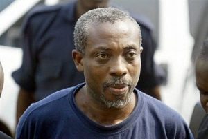 Uwazuruike capless and greying in Tshirt_8