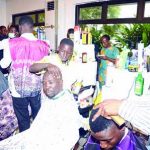 barbers-displaying-their-skills
