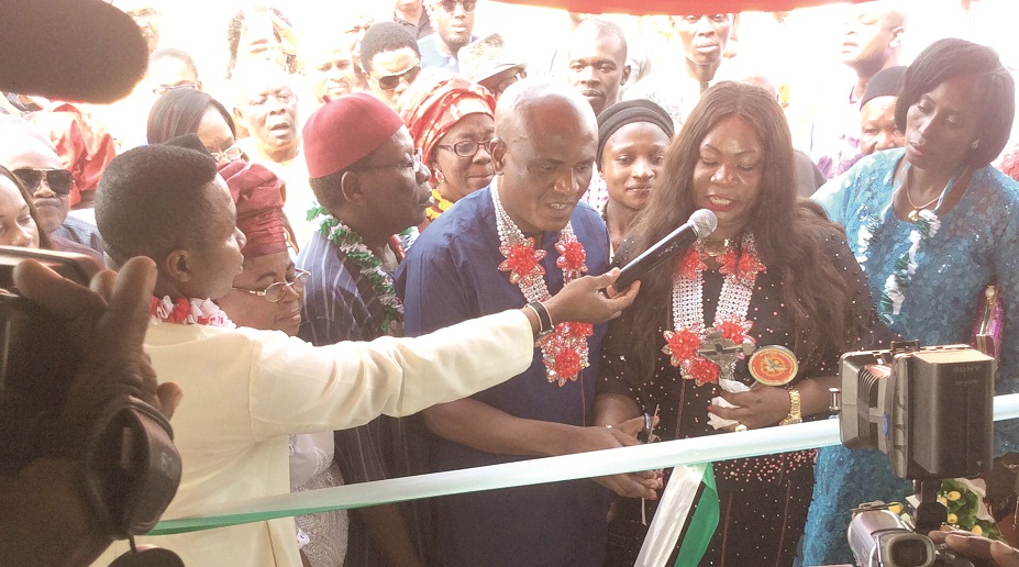 Mbisiogu commisioning the hospital