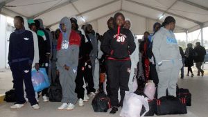 African-immigrants-waiting-for-deportation-in-Libya