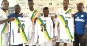 GO-ROUND-FC-DURING-UNVEILING-OF-NEW-JERSEY-310×165