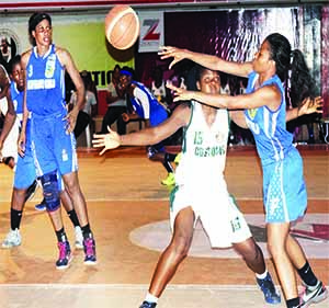Nwakamma (r) in action for First Bank