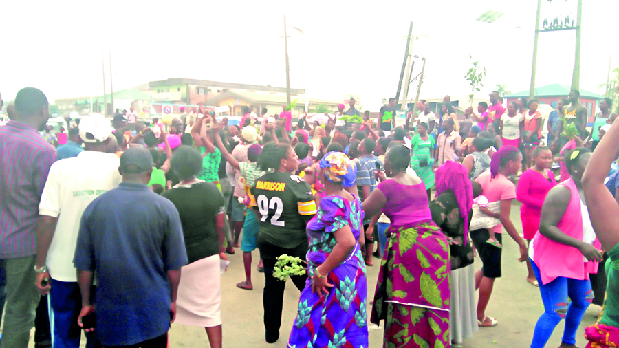warri women protest 3