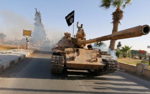 isis_tank_raqqa_RTR_img