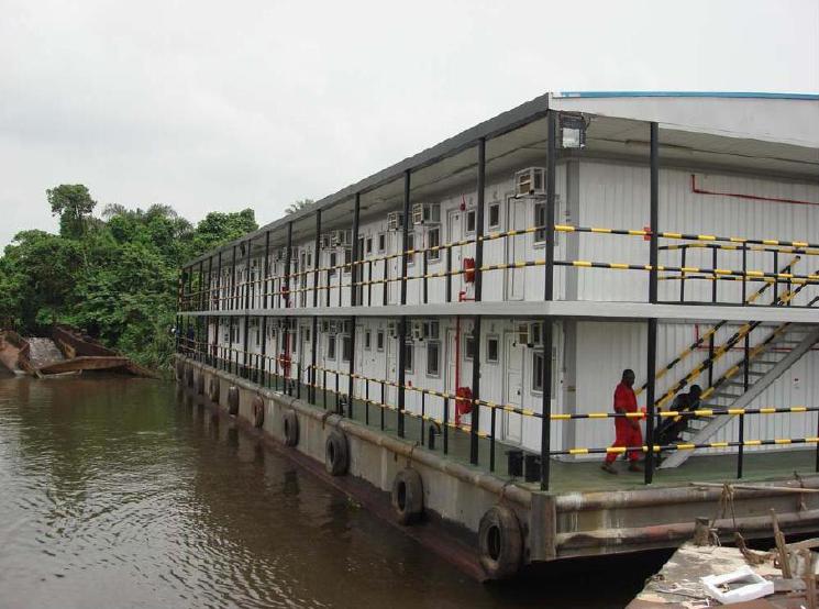 houseboat1