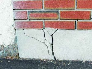 Foundation cracks 1