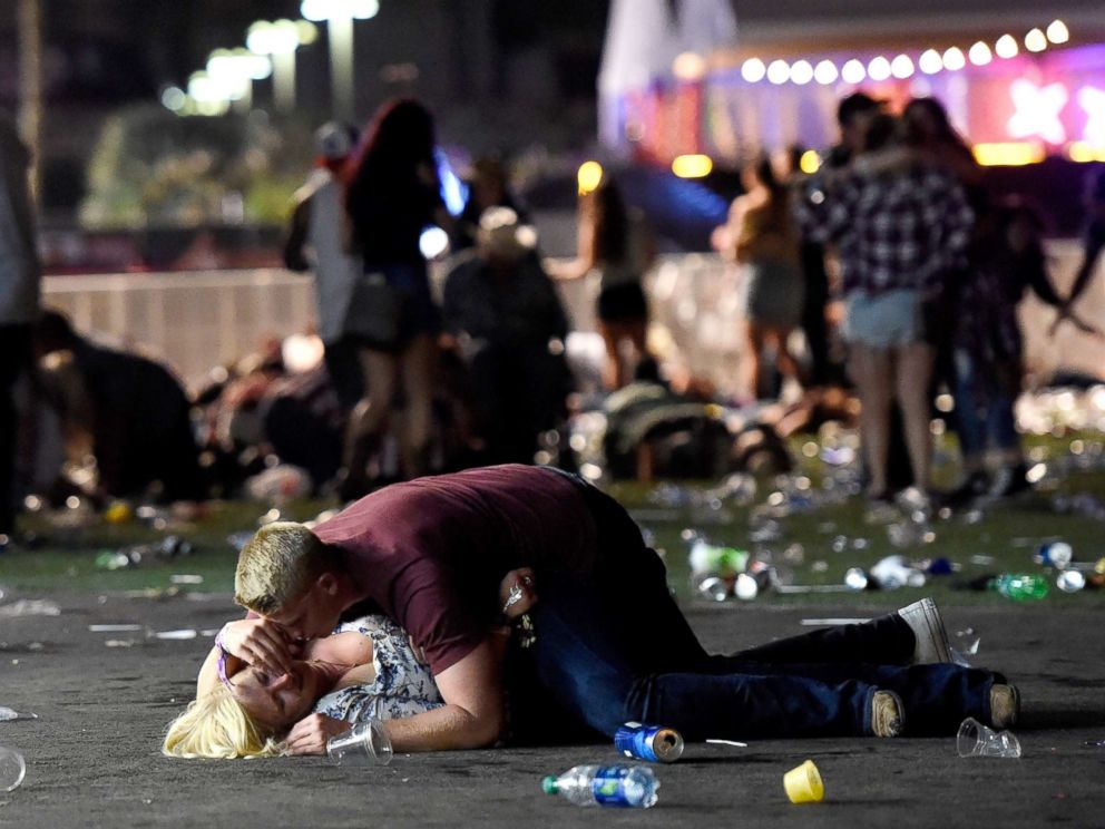 vegas-shooting1-gty-ml-171002_4x3_992