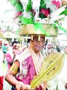 Igwe Achebe doing Ota native dance to the admirations of his subjects