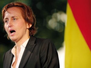 cover-r4x3w1000-57e3e3a4a5f5a-beatrix-von-storch-l-eurodeputee-afd-en-est-persuadee