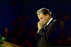 billygraham-praying