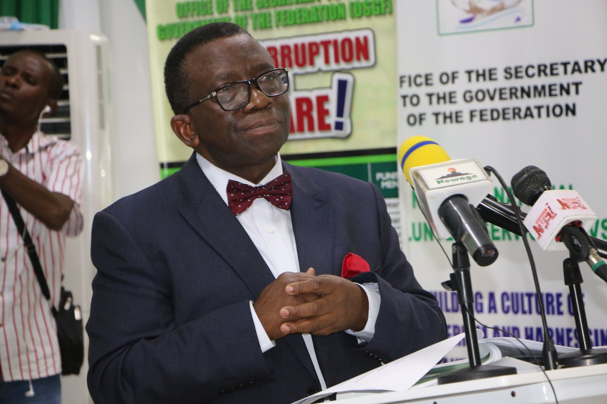 Minister of HEALTH Isaac Adewole