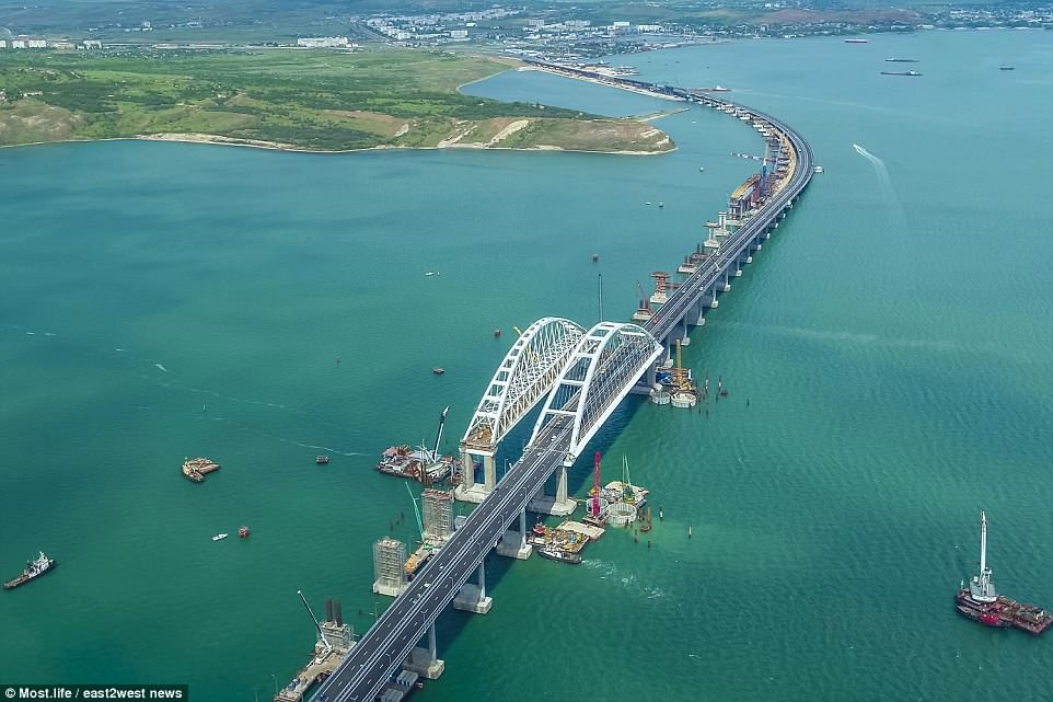CRIMEA – BRIDGE – PUTIN