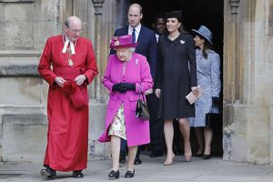 Queen-meets-great-grand-son