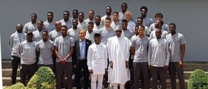 Buhari-meets-with-Super-Eagles-FI