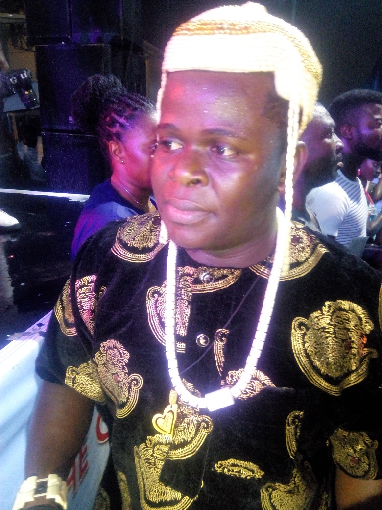 Anyi Dons after his crowning as HiLife King