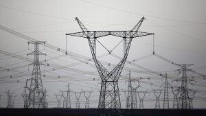 3_elektriciteit-stroom-energie-hoogspanningsmasten-rtr