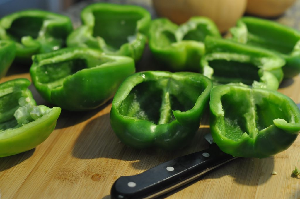 cutting-green-peppers-