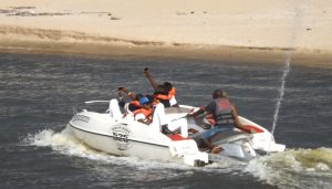 speed boat