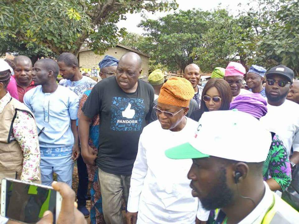 Oyetola delivers ward to APC