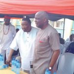 Archbishop Chukwuma exhanging pleasantries with Nwobodo and Nnaji
