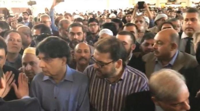 Nawaz-Sharif-wife-funeral-crowd-696×388