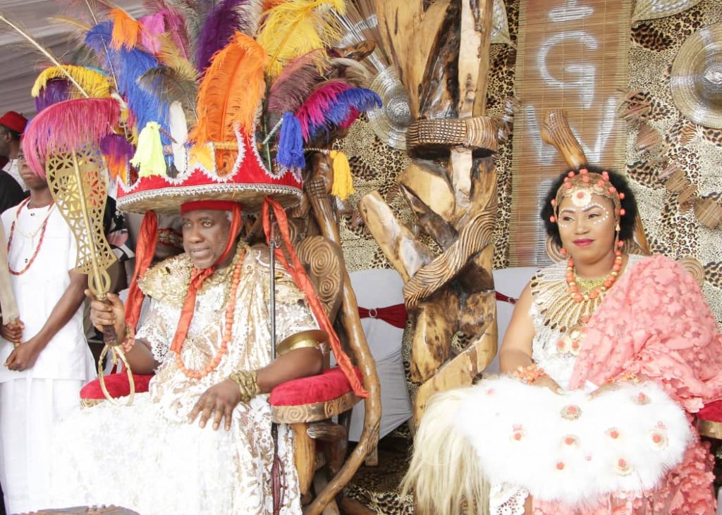 Eze Iweka III, the Eze Obosi, with his wife, Enyinwanyi Kosisochuchukwu Iweka, during the 2018 Obiora Festival
