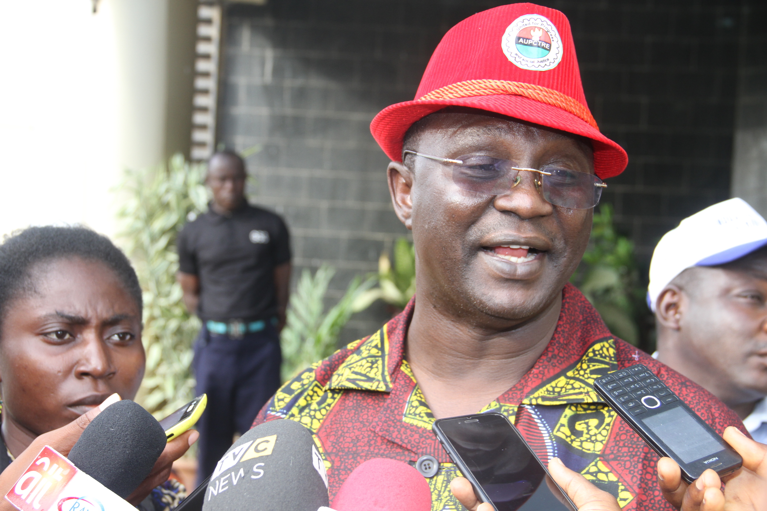 Minimum wage: Labour threatens fresh nationwide strike