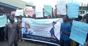 Protest in Abeokuta: Groups support Abiodun, oppose Amosun’s gov pick