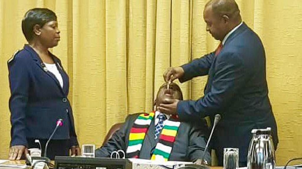 Zimbabwean president gets cholera vaccine