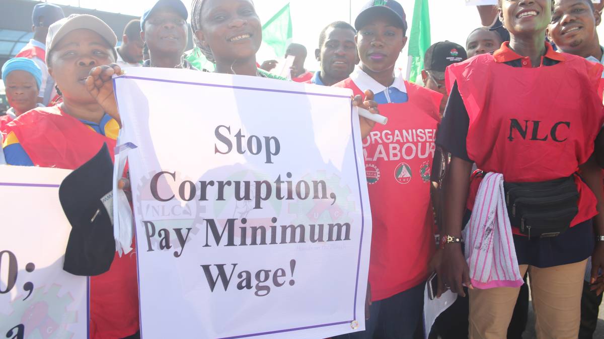 Labour insists on strike tomorrow