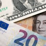 Dollar ends winning streak before elections, Euro struggles