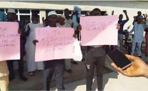 Members of the protesting Muslim group