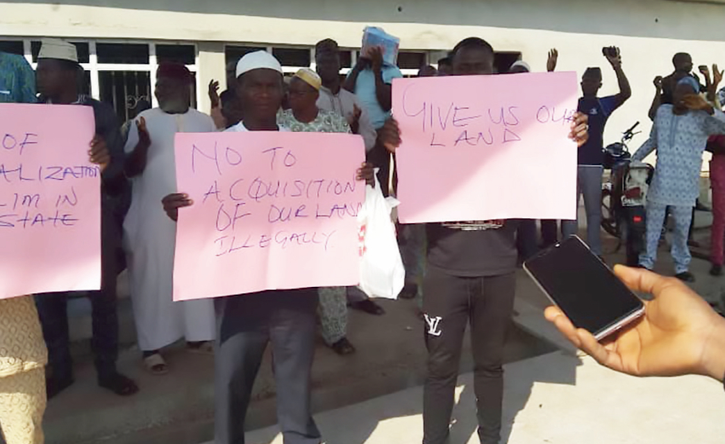 Members of the protesting Muslim group