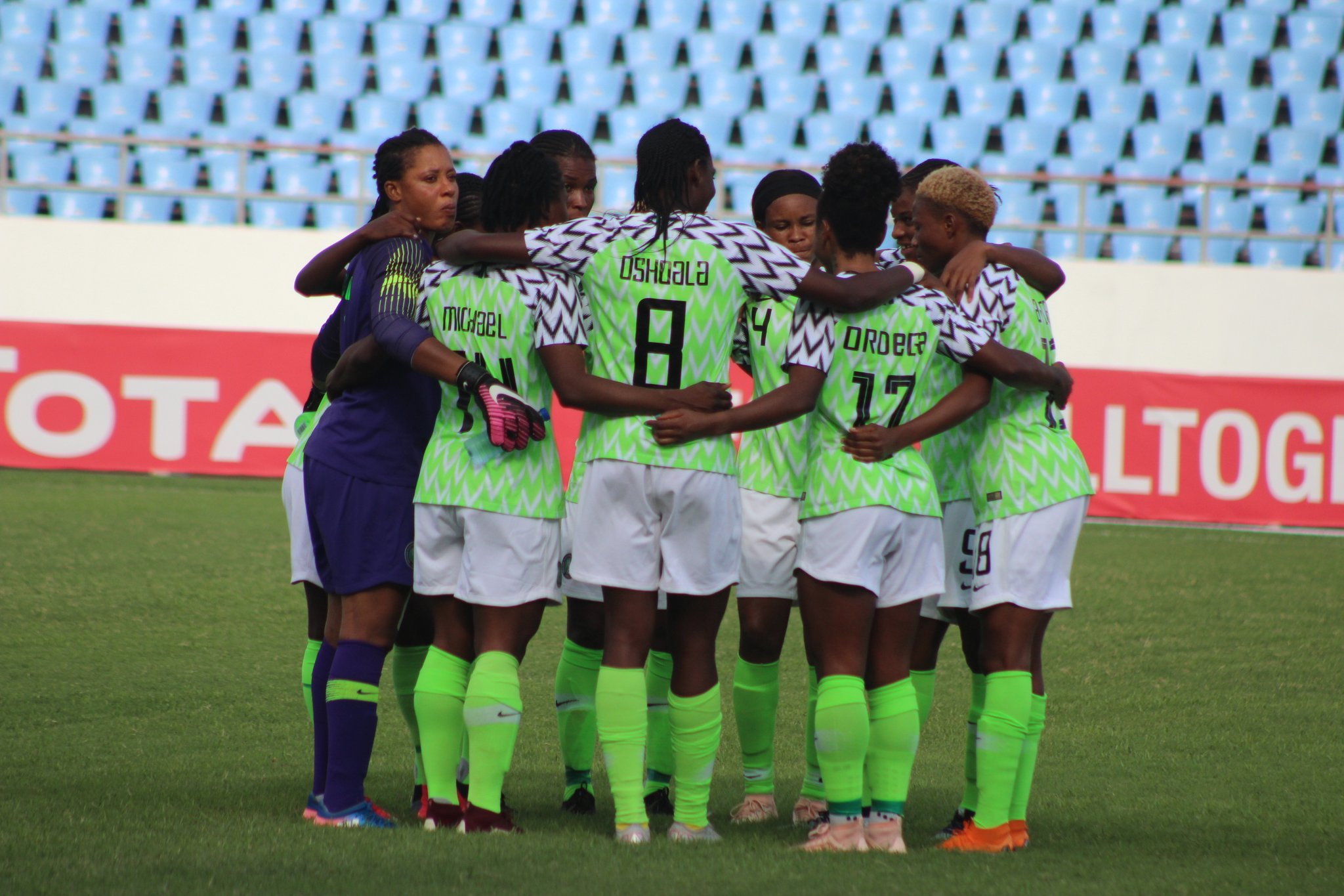 SUPER FALCONS