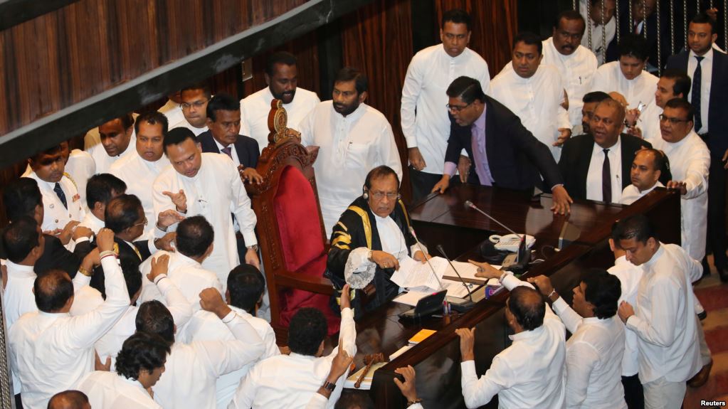 Sri Lanka, without Prime Minister, cabinet, grinds to political halt