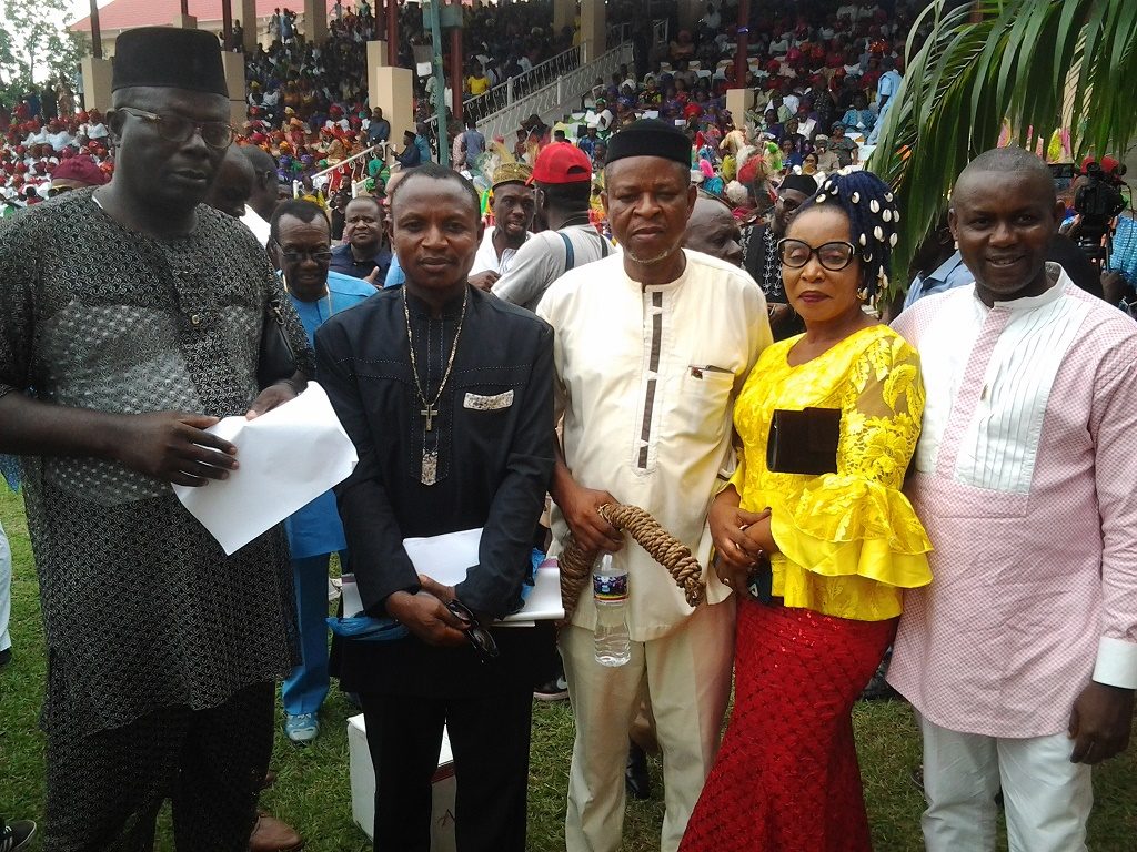 The Biafra group with a cow rope for Igwe Achebe