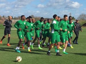 eagles-training-1-800
