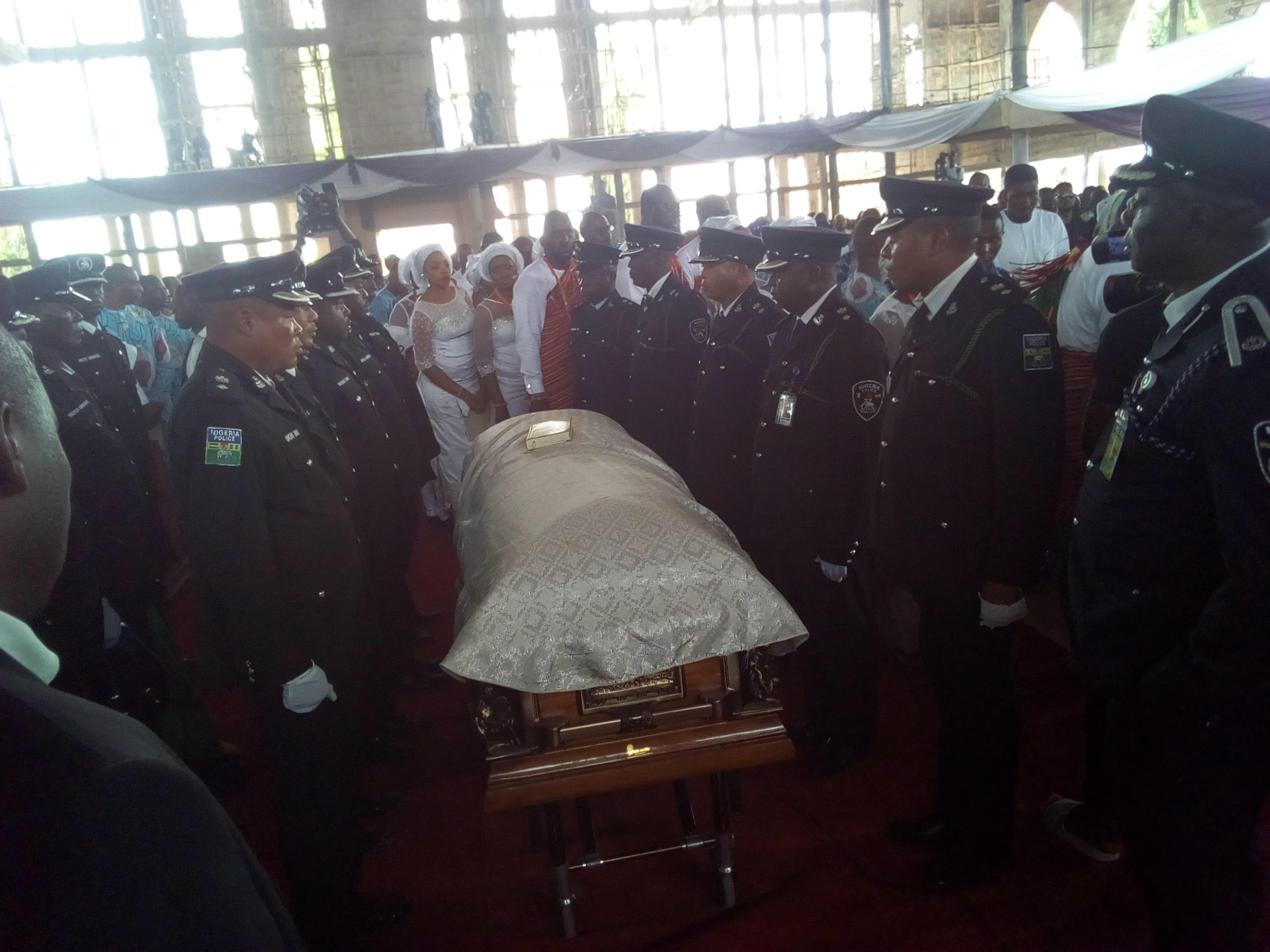 Politicians invade Uromi as Anenih is laid to rest