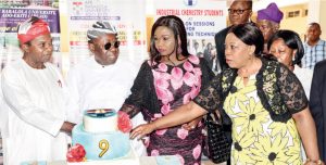 Aare Babalola (middle), his wife, Yeye Aare Modupe (right), Vice Chan- cellor, Prof. Michael Ajisafe (left), and the Registrar, Lady Christie Oluboro- de, during the celebration