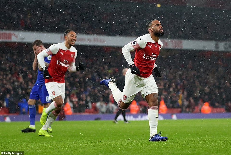 Arsenal beat Cardiff City on EPL sombre night amid Sala tributes
