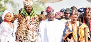 R-L: Oba Saliu Adetunji, Olubadan of Ibadan, Alaafin Adeyemi, Governor Abiola Ajimobi, Aare Adams and his wife, Mojisola, at the installation last year