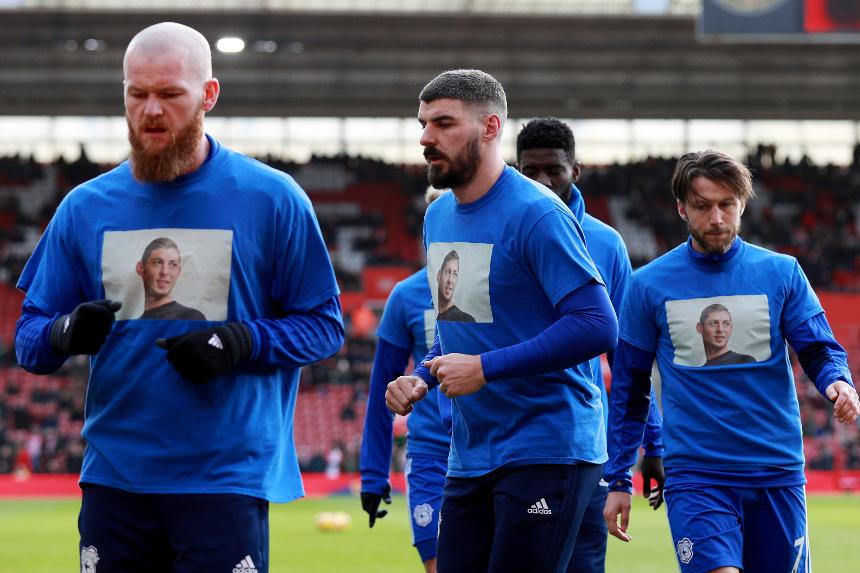 2019-02-09T145158Z_511608468_RC14ED57BDF0_RTRMADP_3_SOCCER-ENGLAND-SOU-CDF