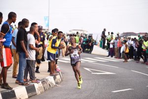 2019 Access Bank Lagos City Marathon: Runners, spectators defy early morning rain