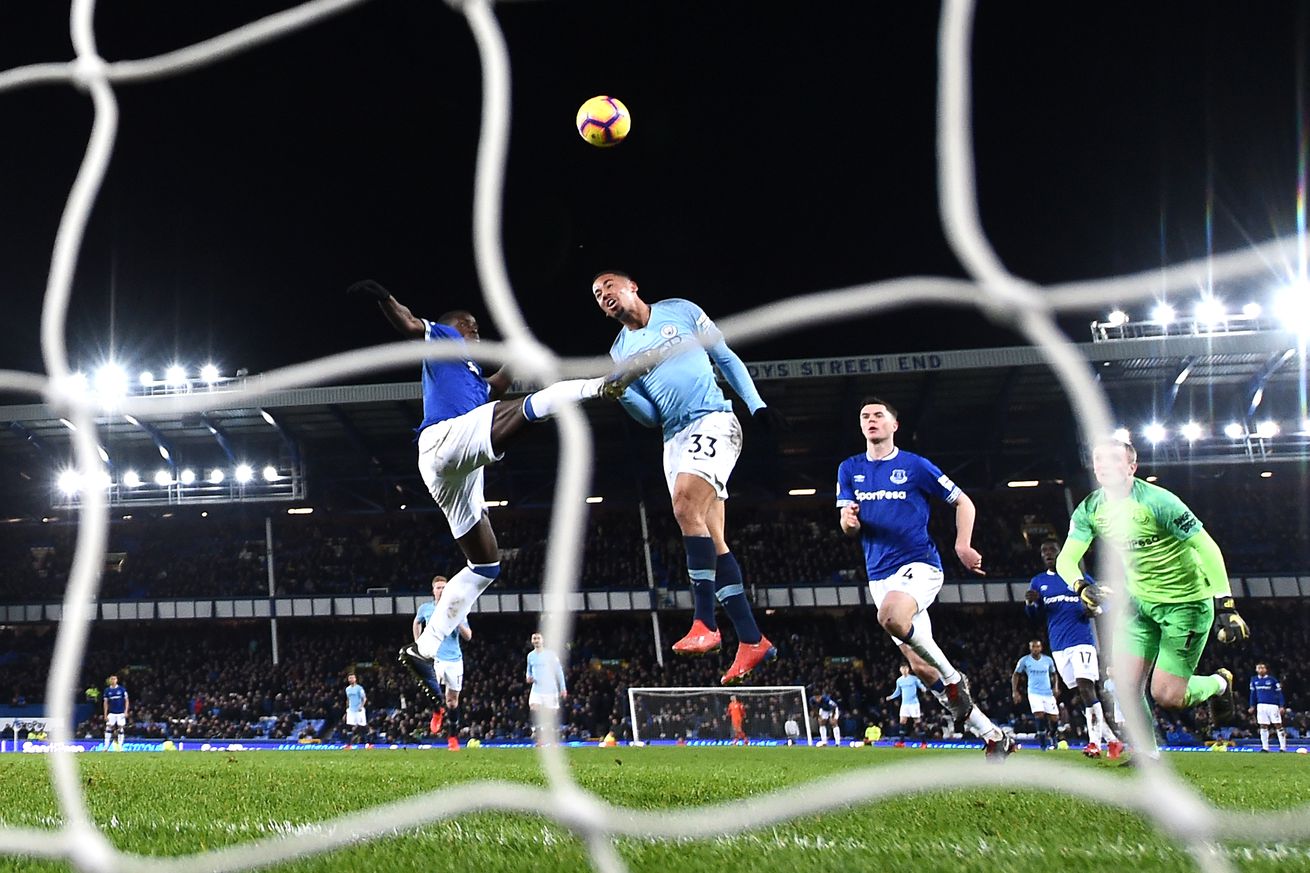 Manchester City win at Everton to go top of EPL