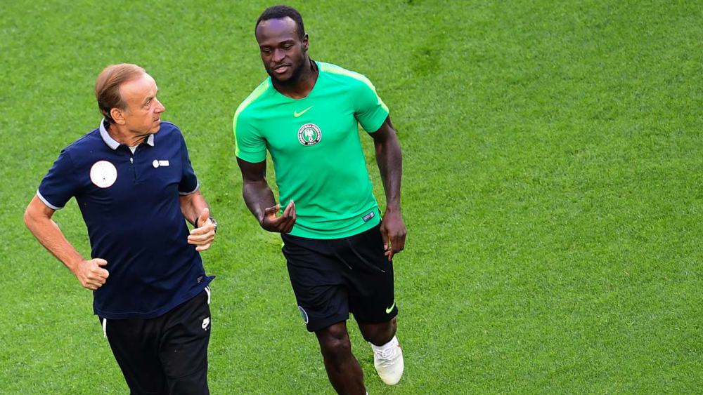 Victor-Moses-and-Rohr