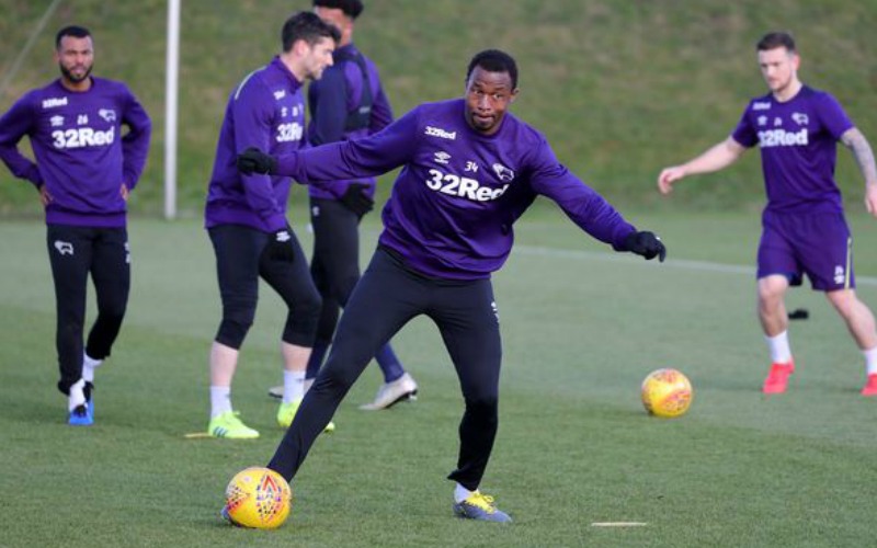 efe-ambrose-derby-training-800