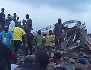 Scene of Ibadan collapsed building 001