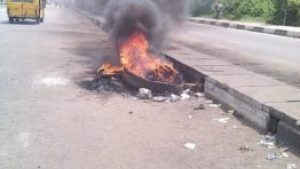 The-robbers-burning-in-Mile-2