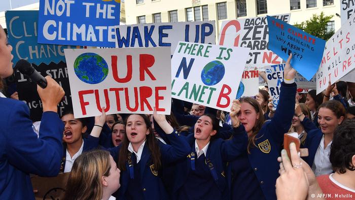 Thousands of New Zealand, Australian students protest against climate change inaction